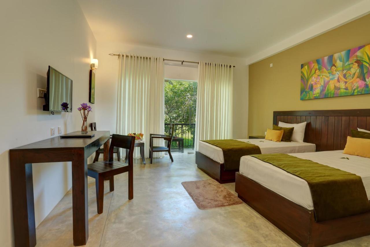 Tropical Life Resort And Spa Дамбулла Экстерьер фото