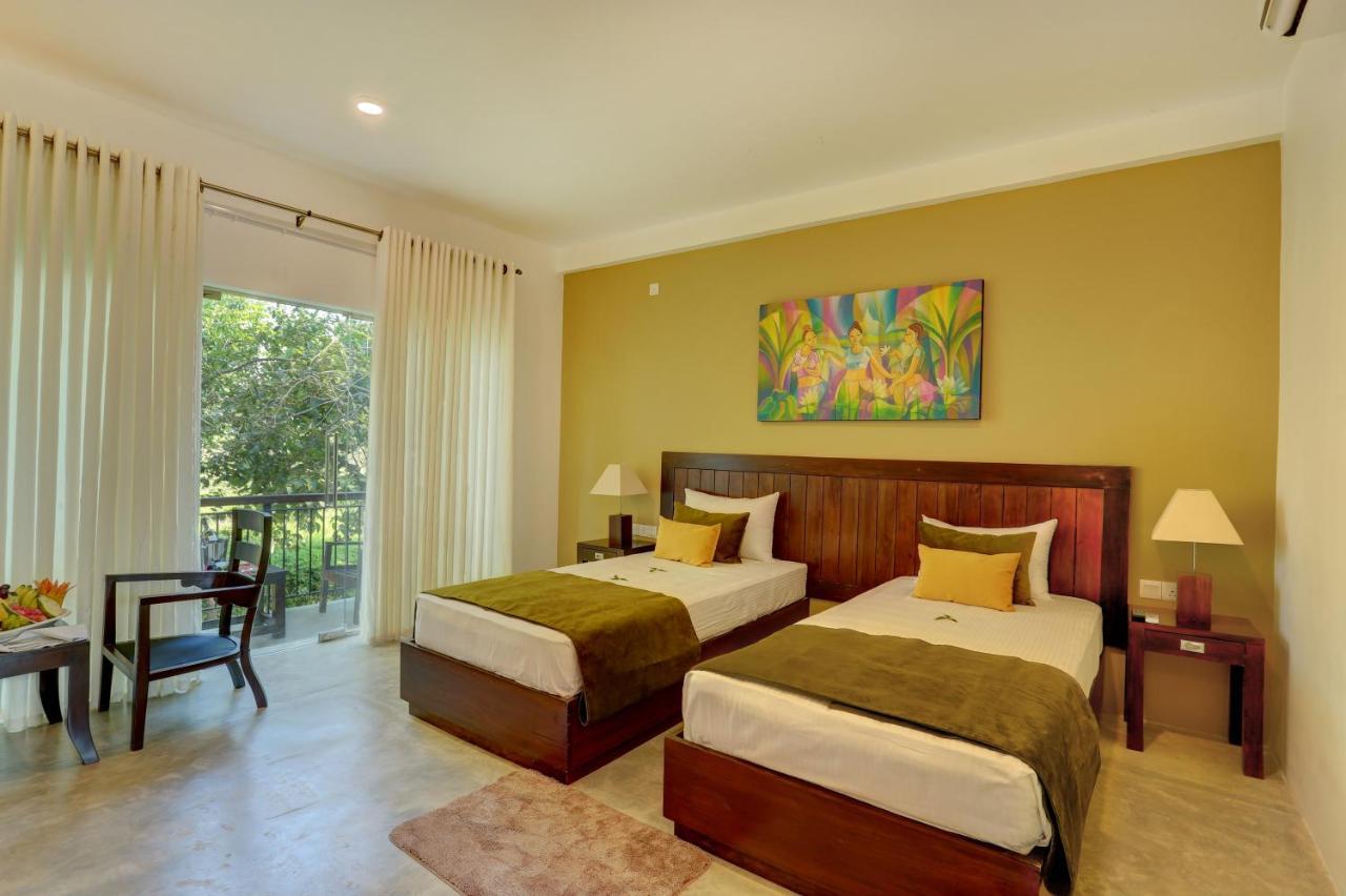 Tropical Life Resort And Spa Дамбулла Экстерьер фото