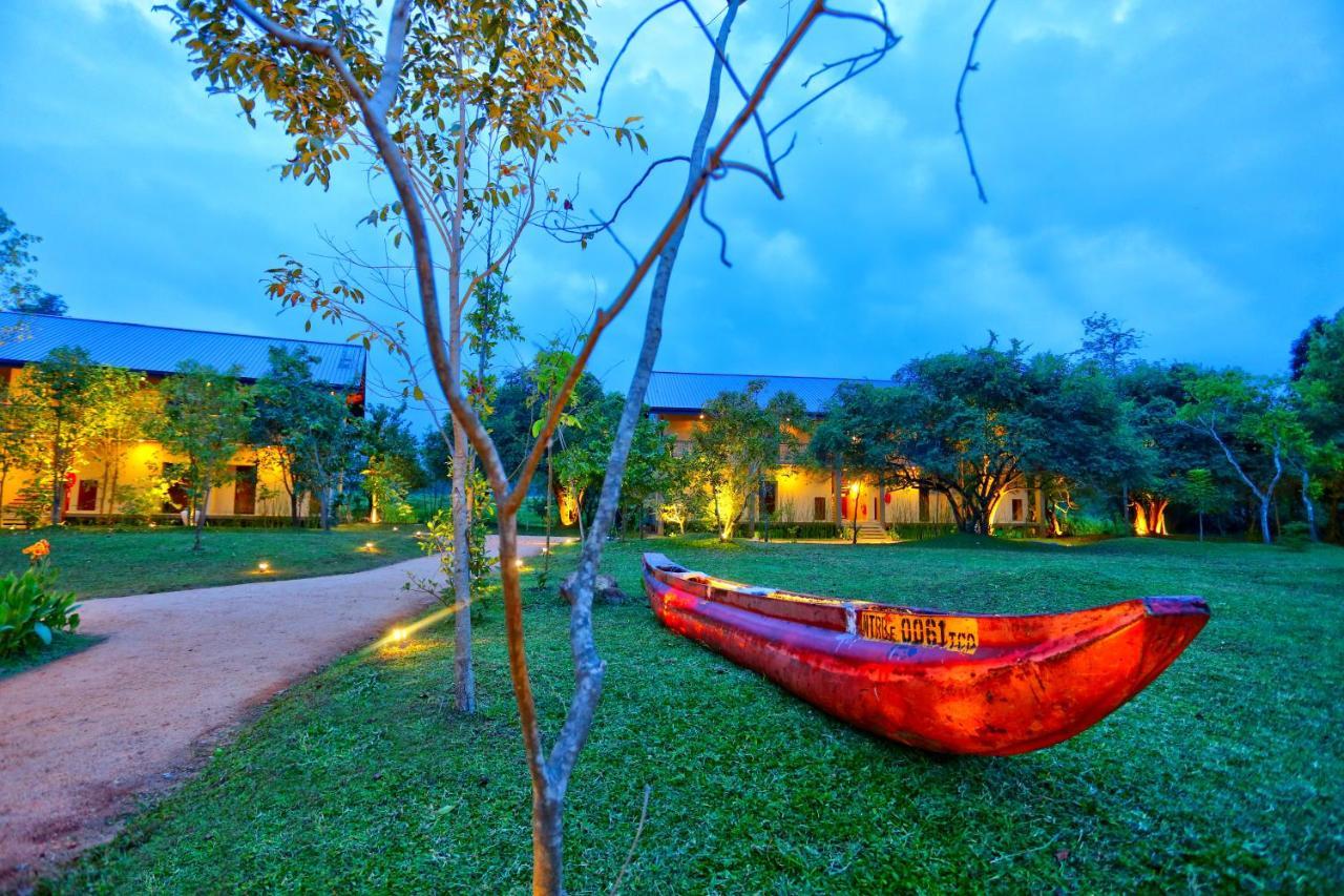 Tropical Life Resort And Spa Дамбулла Экстерьер фото
