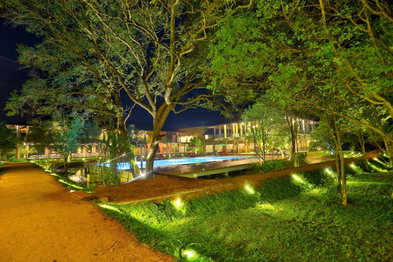 Tropical Life Resort And Spa Дамбулла Экстерьер фото