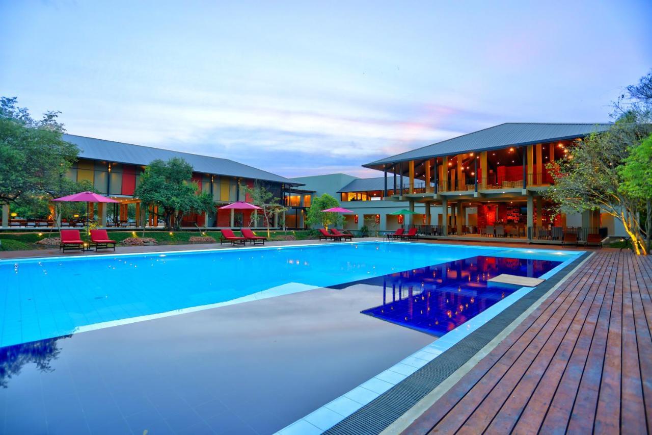 Tropical Life Resort And Spa Дамбулла Экстерьер фото